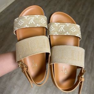 Size 7 lv sandals